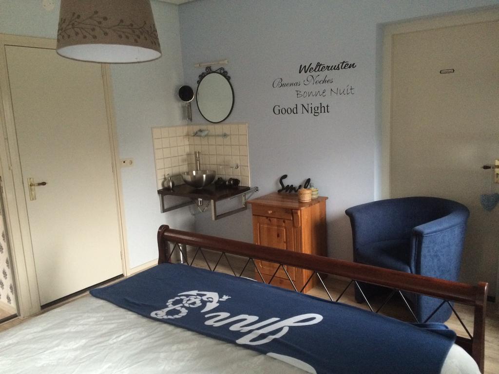 ميديلهارنيس B&B Goeree Overflakkee الغرفة الصورة